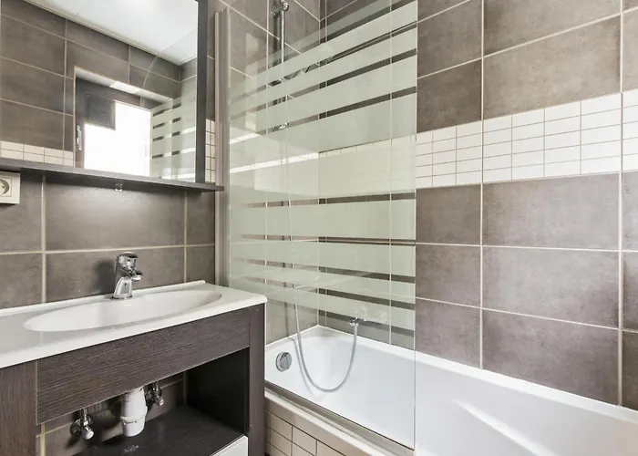 The Gallery Def - D2 *